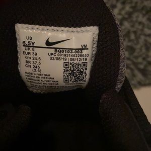 Youth boys Nike Air Max shoe